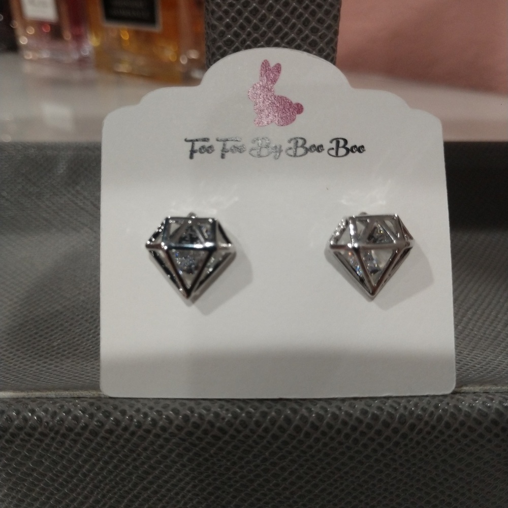 Diamond shaped earrings